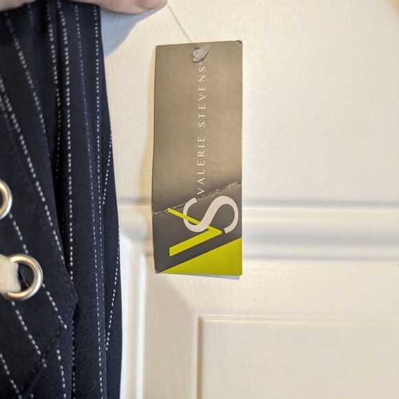 Wide leg, flowy pants by Valerie Stevens - Picture 5 of 5